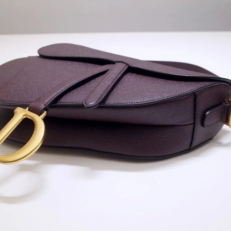 D Leather Saddle Shoulder Bag