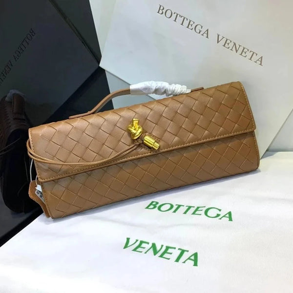 Bottega Veneta Long Andiamo Handle Clutch in Leather Bag