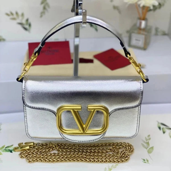 VLogo crossbody bag